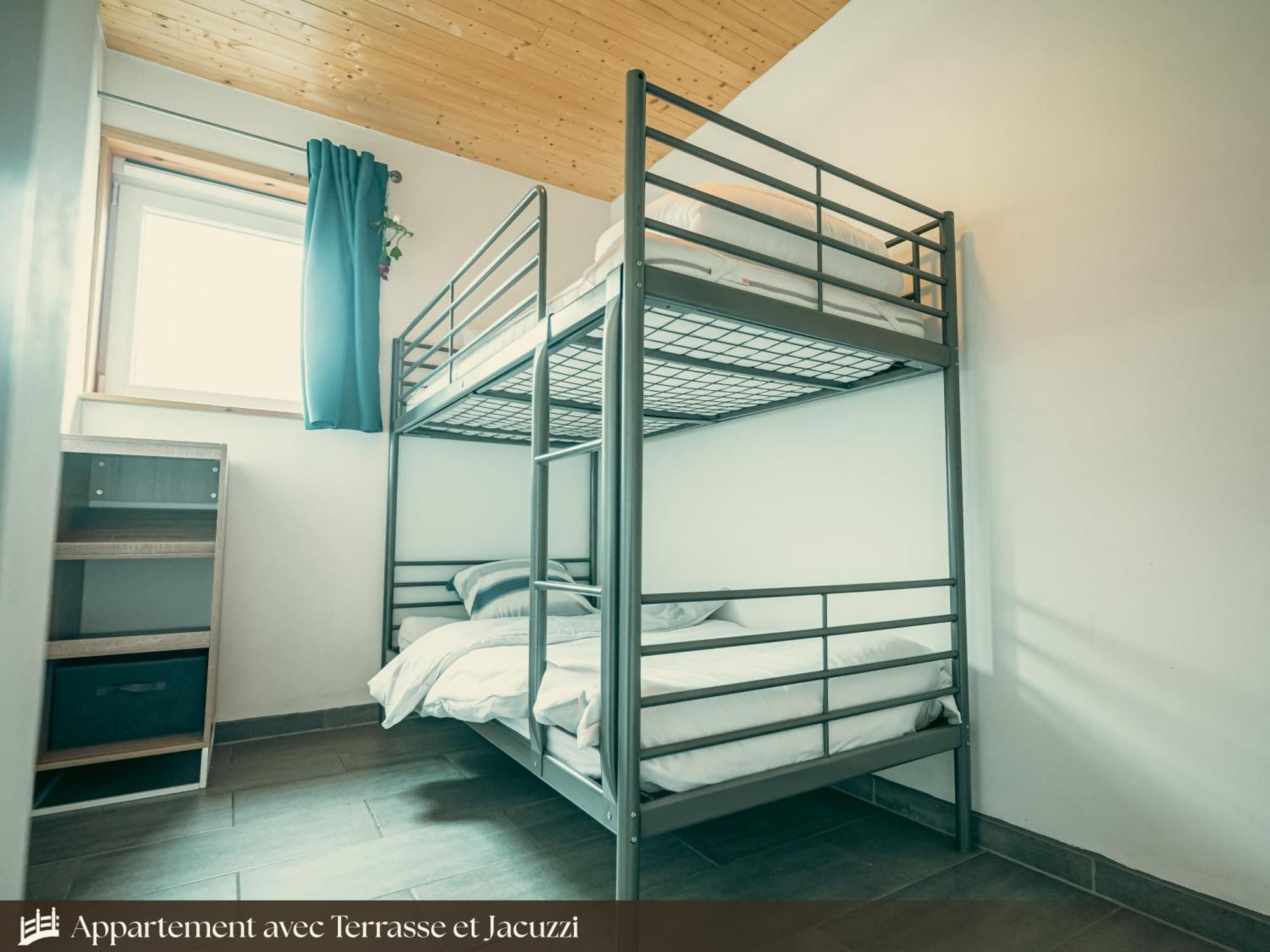 Les Appartements Du Pont Alsort Froid-Chapelle Exteriör bild